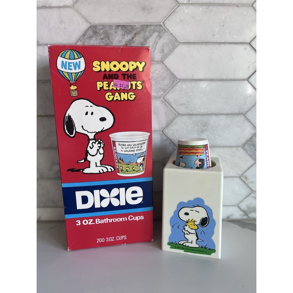 1980's Vintage Peanuts Snoopy Dixie Paper Cup Dispenser & 187 Cups
